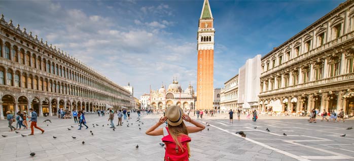 étudiante qui cherche un stage en tourisme